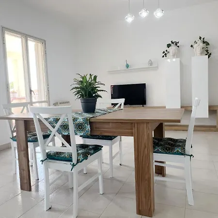 Syraka Villa *